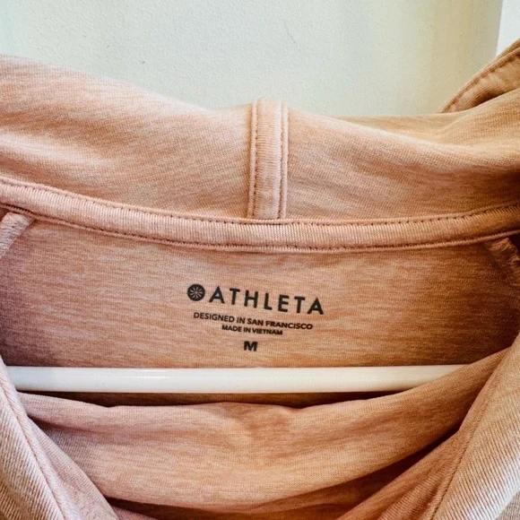 Athleta Tech Long Sleeve Hoodie in Blush Size M - Picture 2 of 8